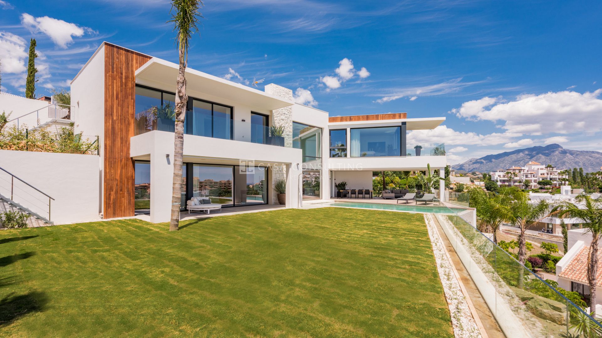 Spectacular 6 bedroom contemporary villa with amazing panoramic views in La A...