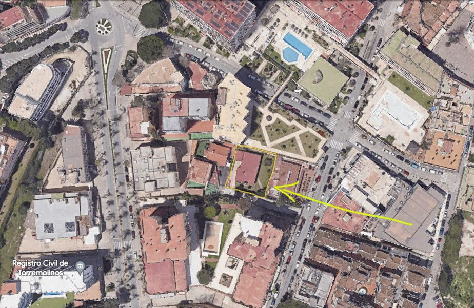 En venta una parcela única, ubicada en el centro de Torremolinos, en La Nogalera. Ideal para un hotel o edificio de apartamentos.