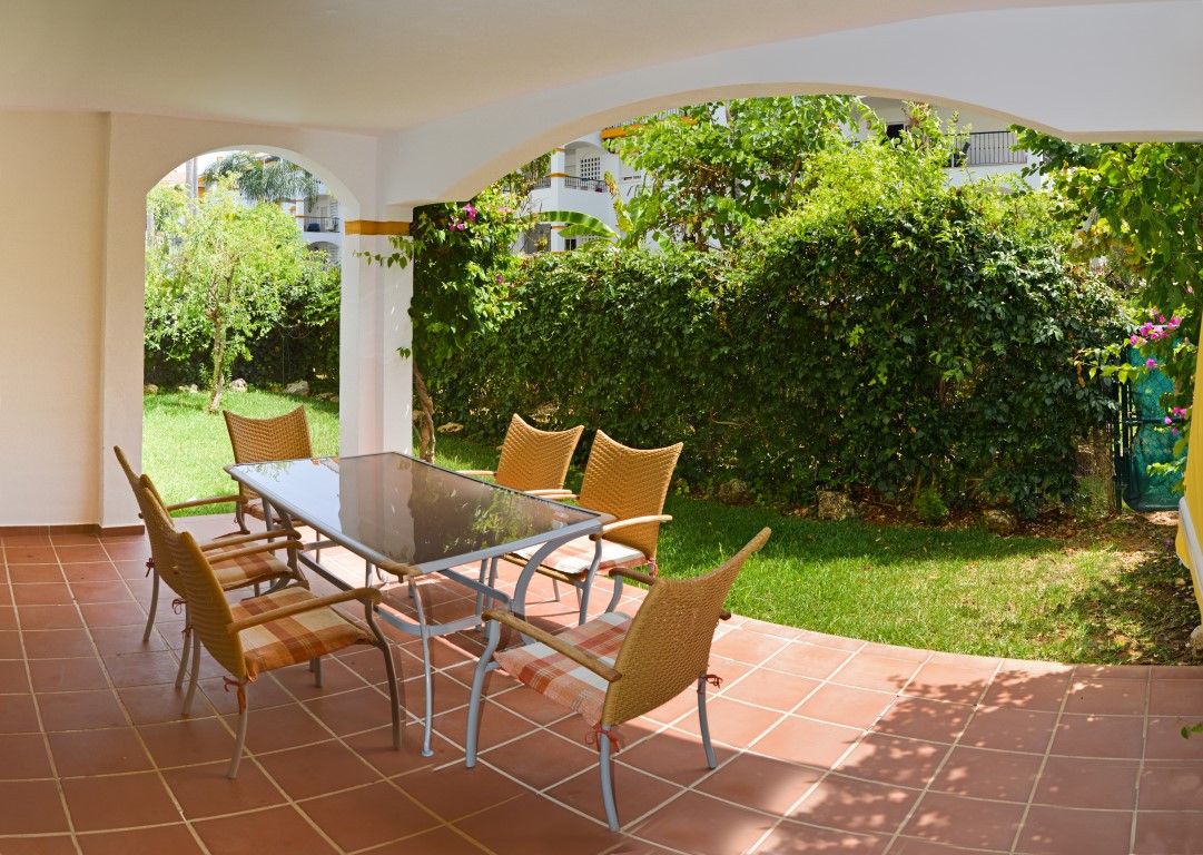 Excellent ground floor apartment in a prestigious urbanization of Puerto Banus, Costa del Sol