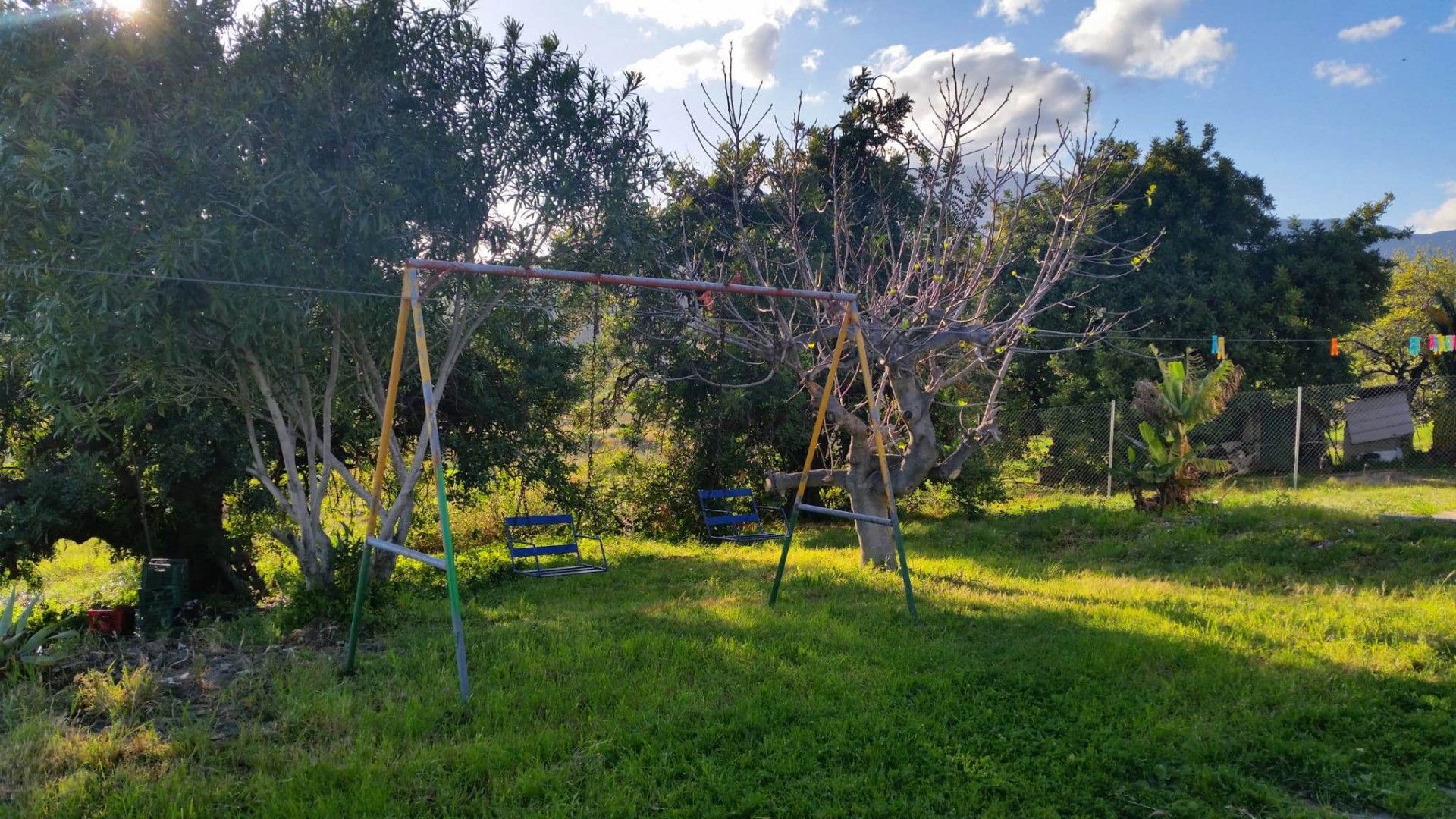 Casa rústica a buen precio con una gran parcela