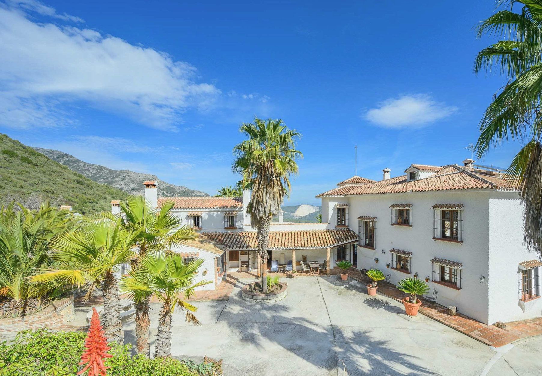 Villa for sale in Ojen, Costa del Sol