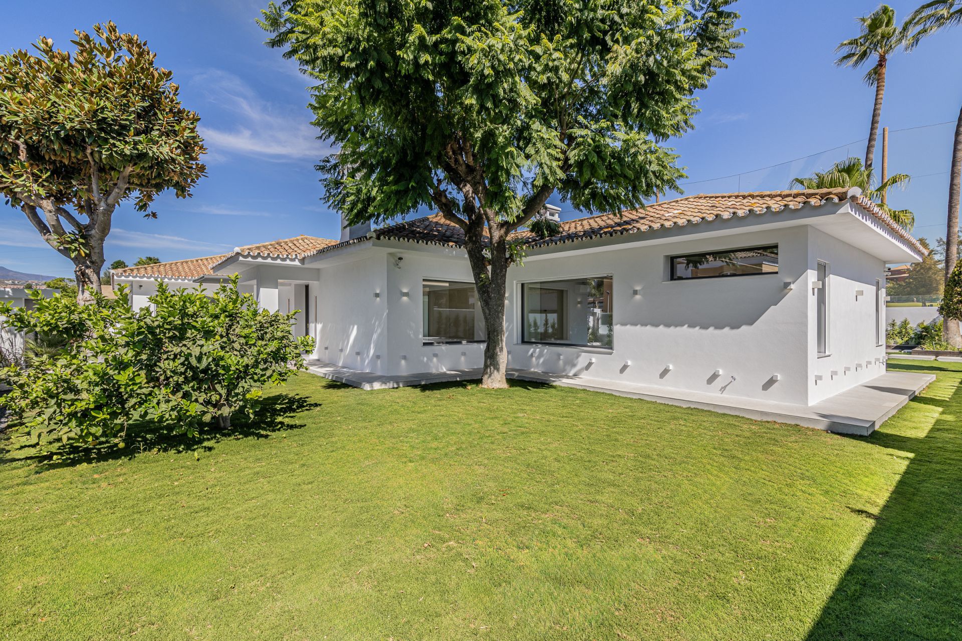 Villa en venta en Guadalmina Alta, San Pedro de Alcantara