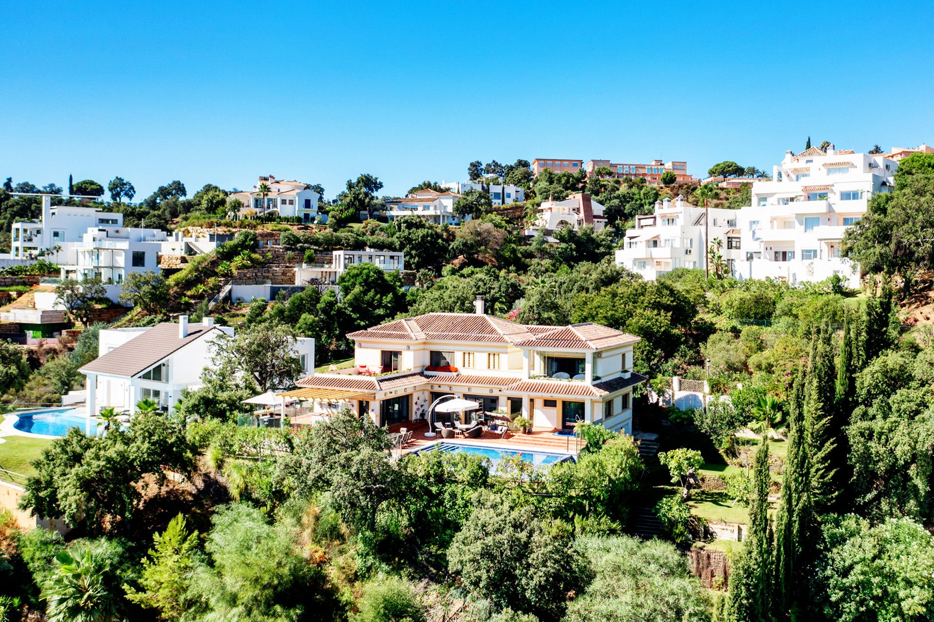 Absolutely epic candle with views to the sea, the valley, and the dawn! In Monte Elviria, Marbella East.