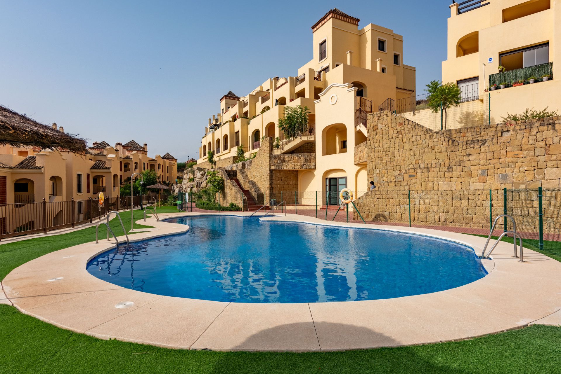 Fantastic 2 bedroom apartment with 36 m2 terrace in Azata Golf!