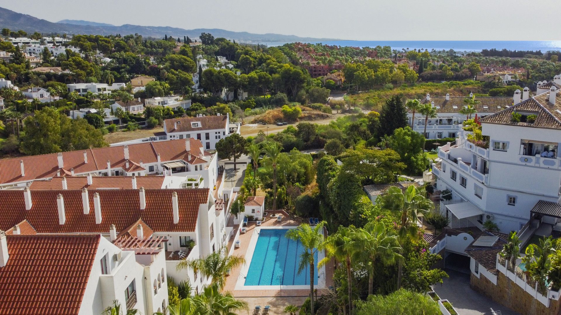 Increíble oportunidad; apartamento de tres dormitorios situado en La Maestranza, Nueva Andalucia