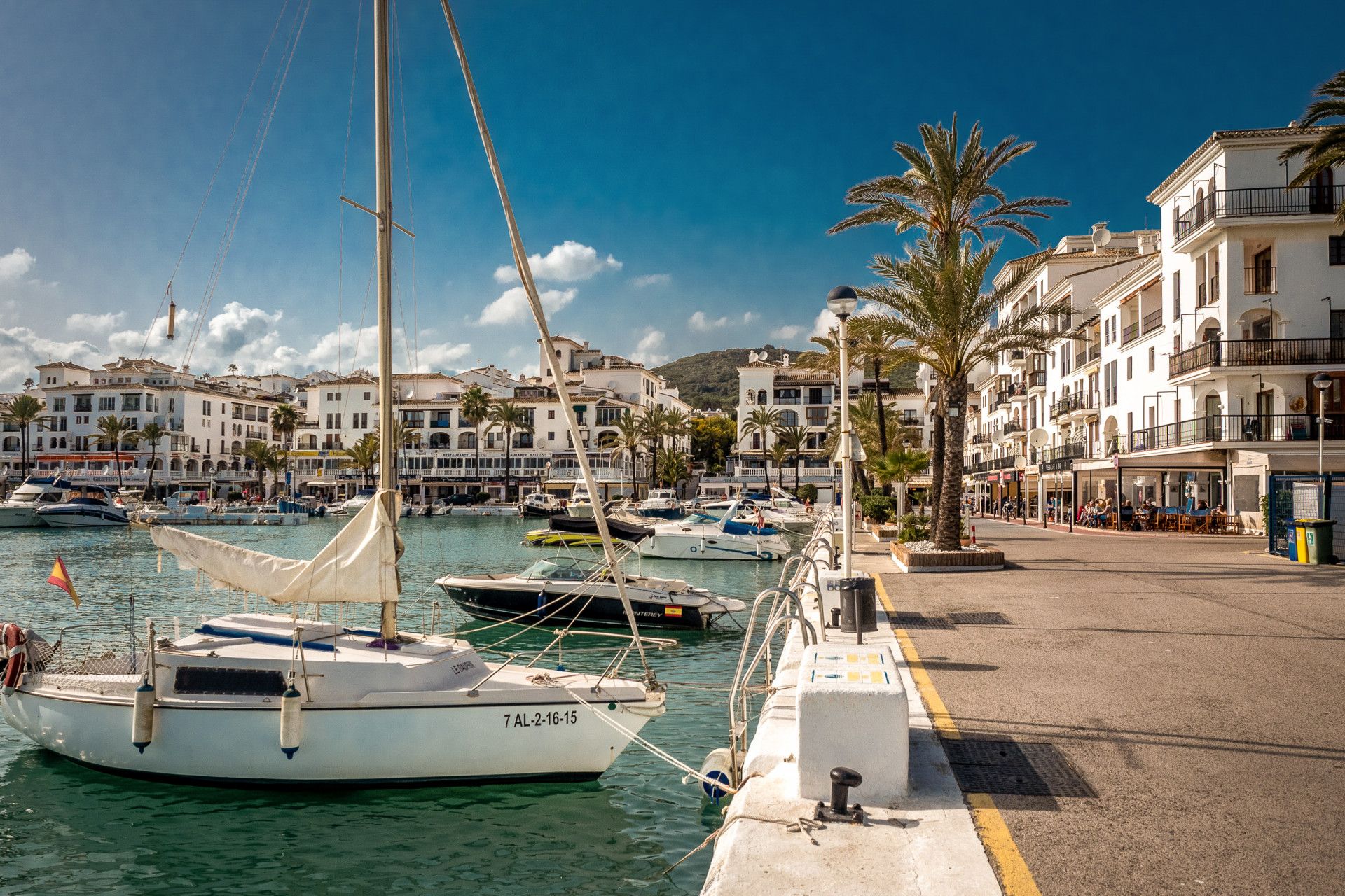 Espectacular apartamento en Puerto La Duquesa, Manilva, Málaga