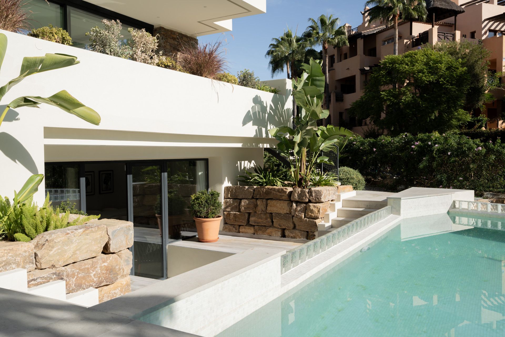 Luxurious Villa in Estepona East: A Sole Agency Offering