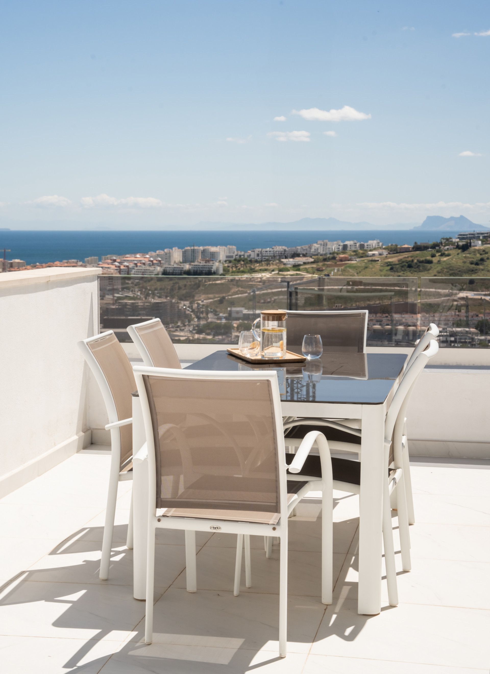 Luxurious Penthouse with Panoramic Views in Estepona