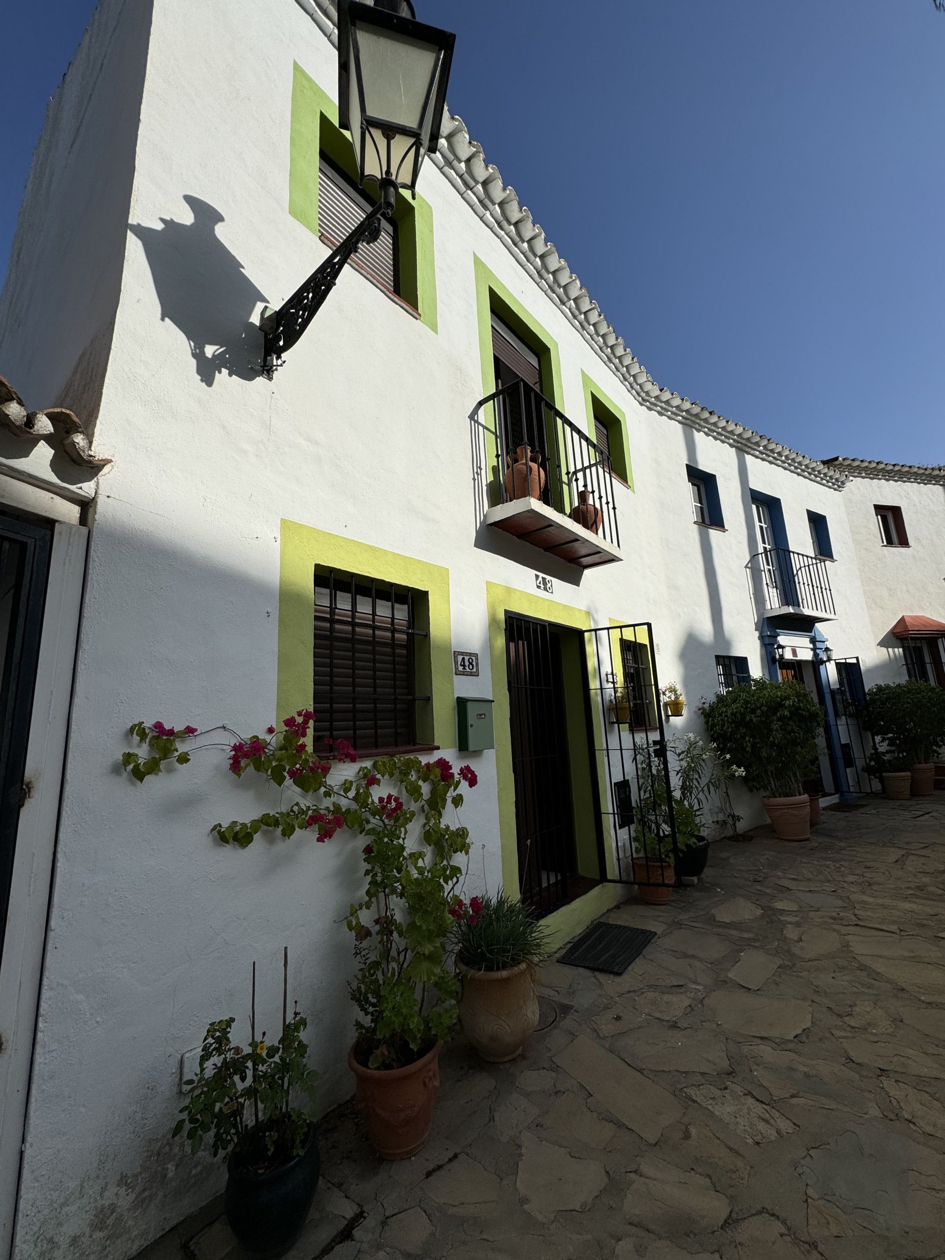 Charming Townhouse for Rent in El Naranjal Nueva Andalucía