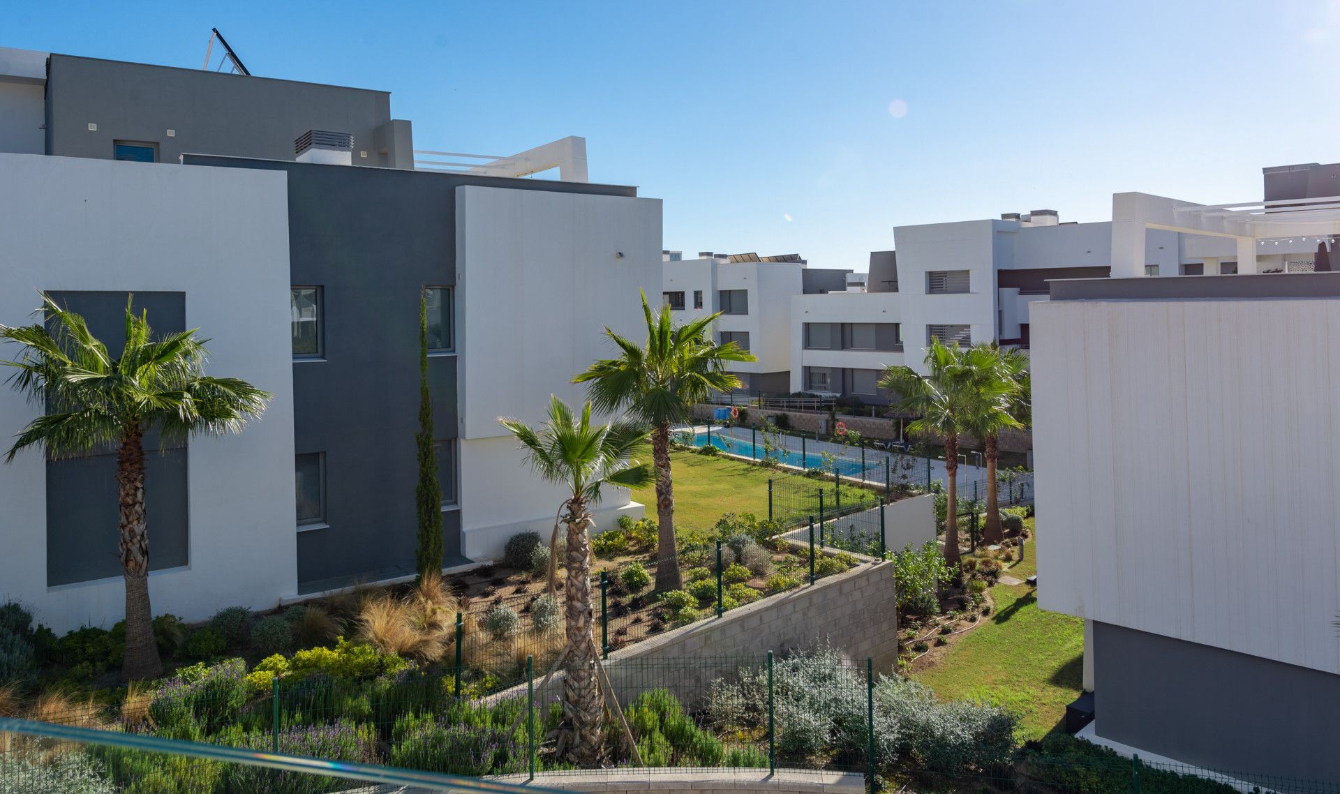 Nuevo Apartamento Moderno con las mejores comodidades en Selwo Estepona