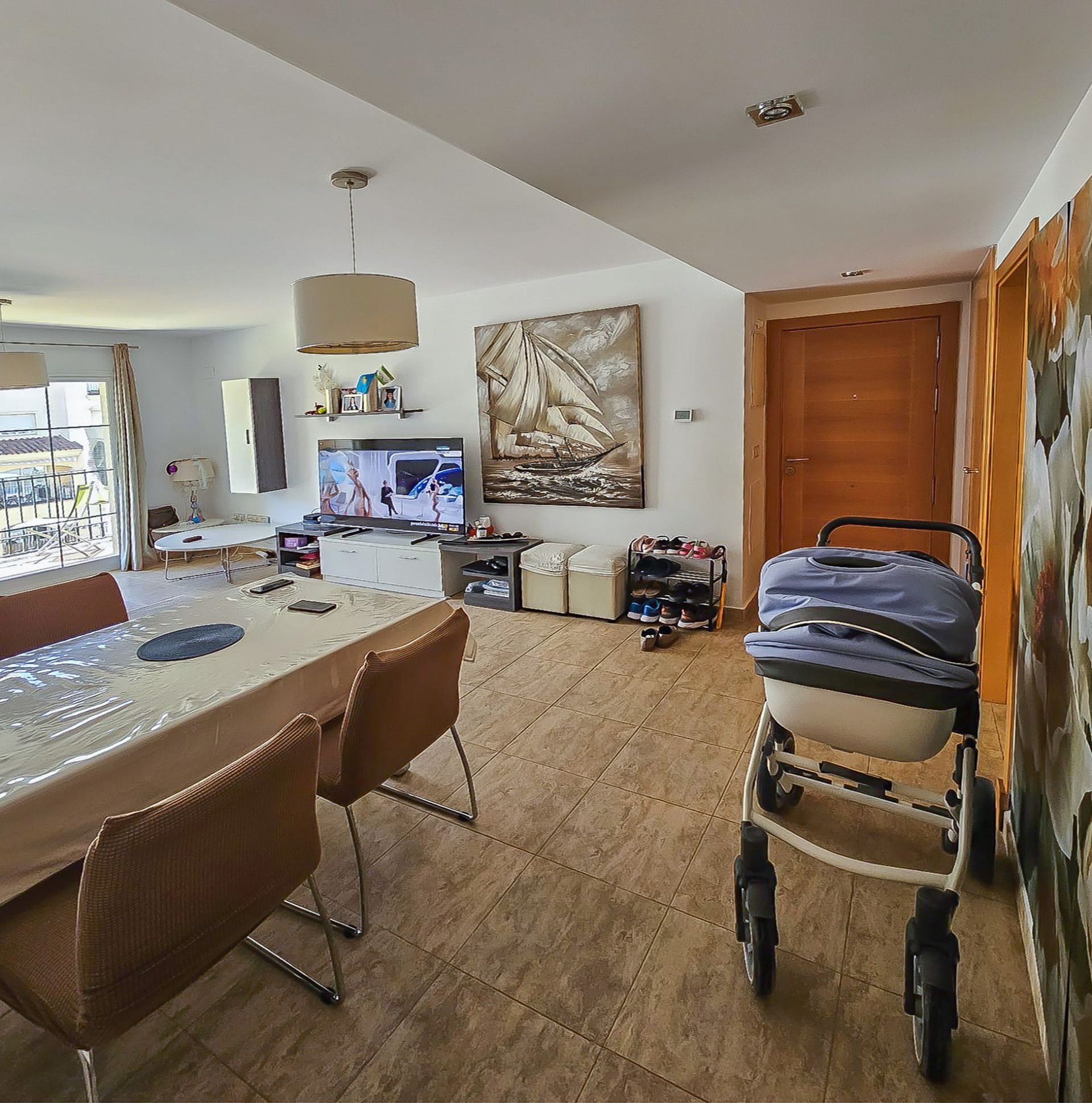 2-Bedroom Apartment in Estepona Town