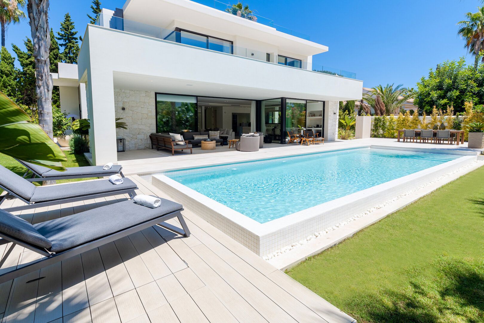 Villa Vida Del Mar un Elegante e Impresionante Casa Moderna en Marbesa Marbella Este