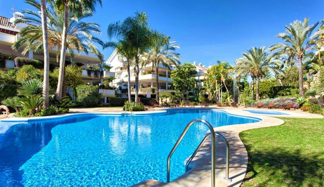 Apartment for sale in  Marbella