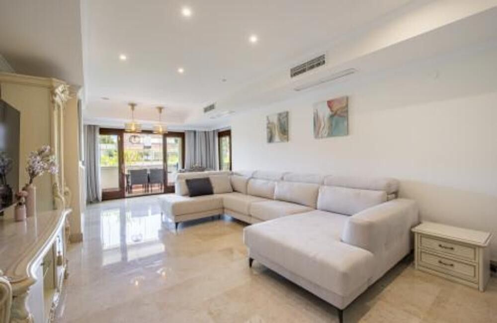 Apartment for sale in  Marbella