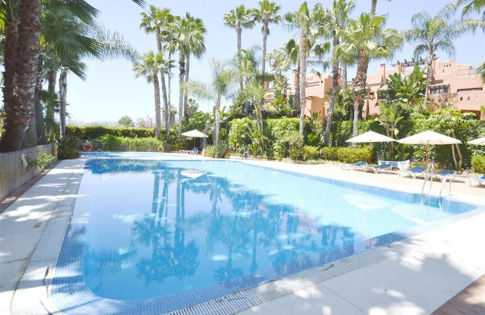 Adosada en venta en Marbella Golden Mile, Costa del Sol