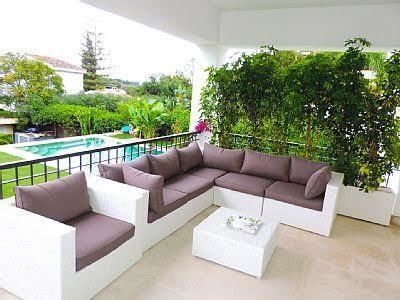 Modern villa 10 minutes walk from Puerto Banus