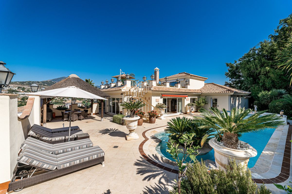 Villa en venta en Nueva Andalucia, Marbella, Costa del Sol