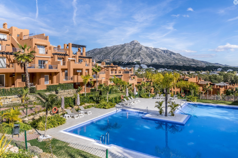 Excellent penthouse in the heart of golf valley