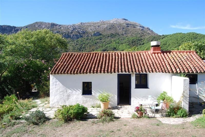 VILLA CON VISTAS MARAVILLOSAS DE GIBRALTAR Y AFRICA