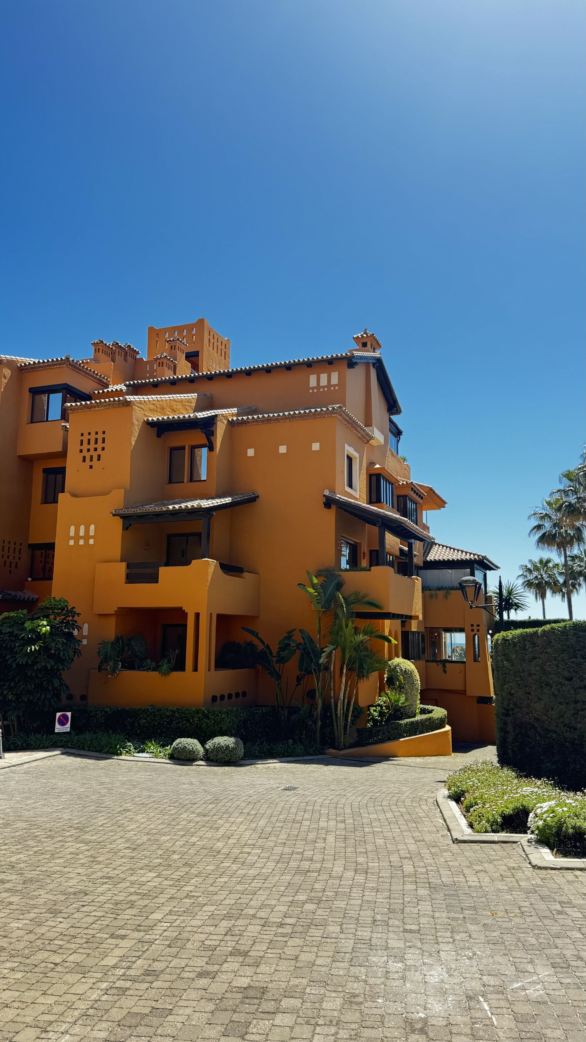 Beach front 3 bedroom Estepona