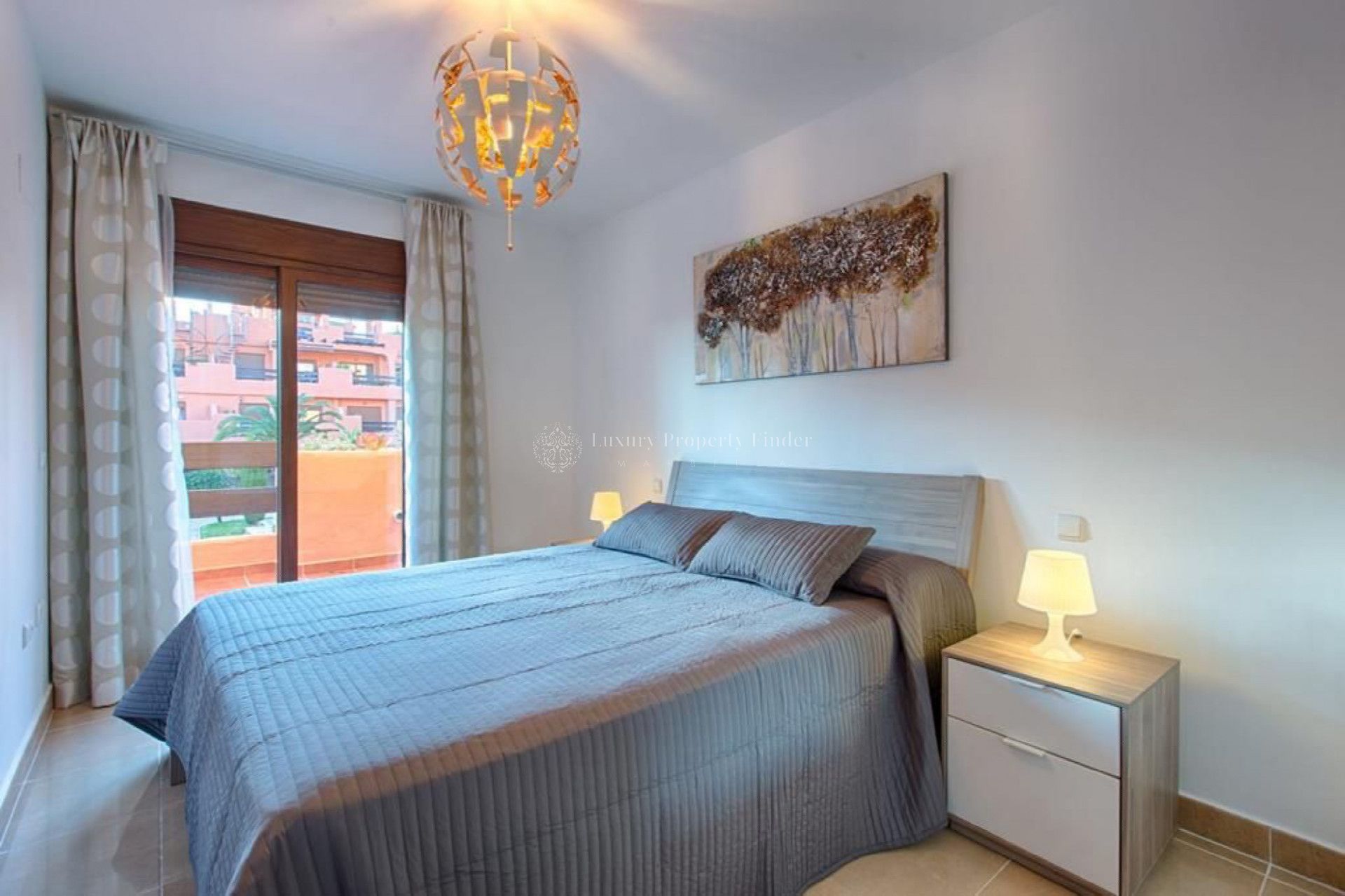 Apartment for sale in Playa del Angel, Estepona
