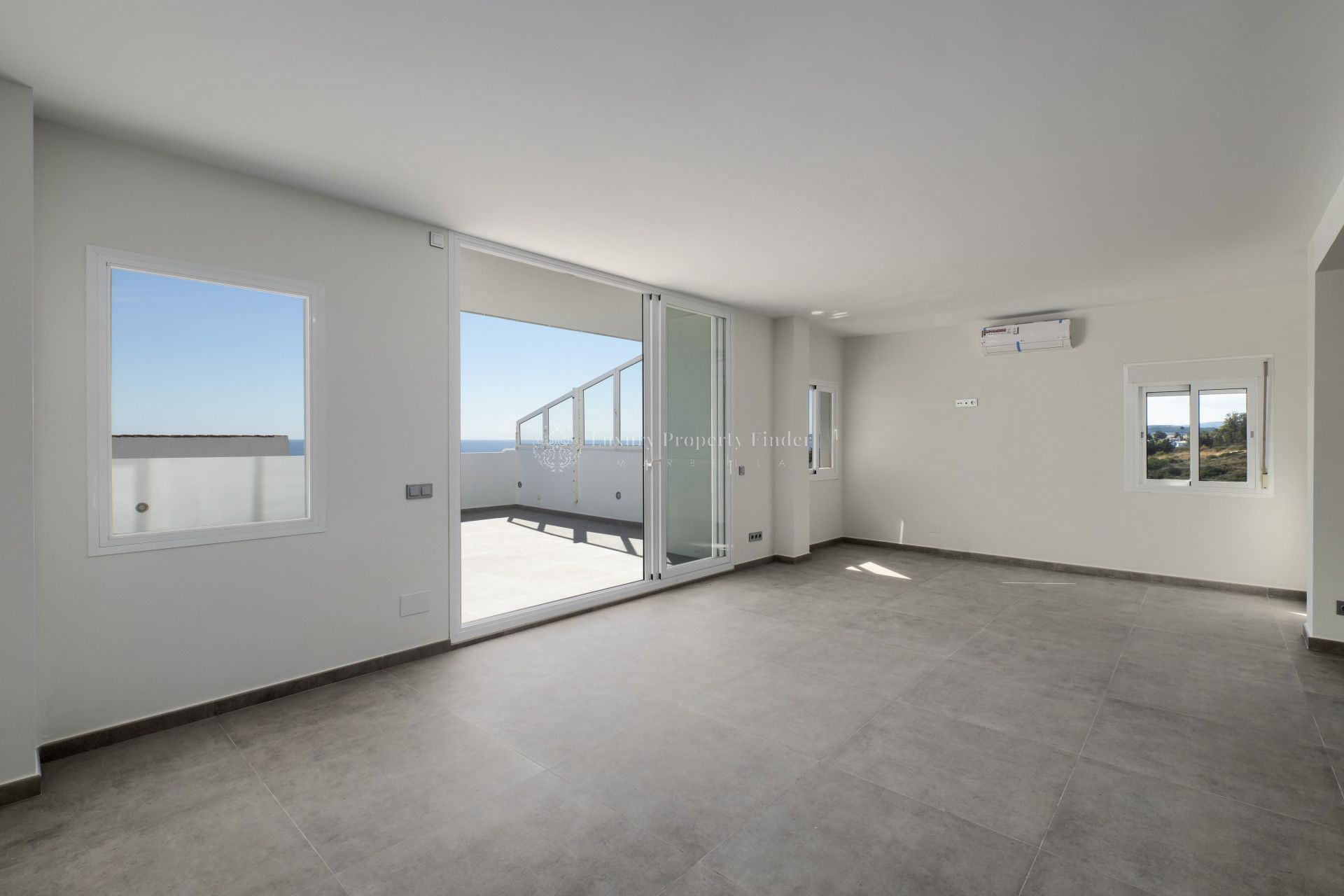 Duplex Penthouse for sale in Estepona Playa, Estepona