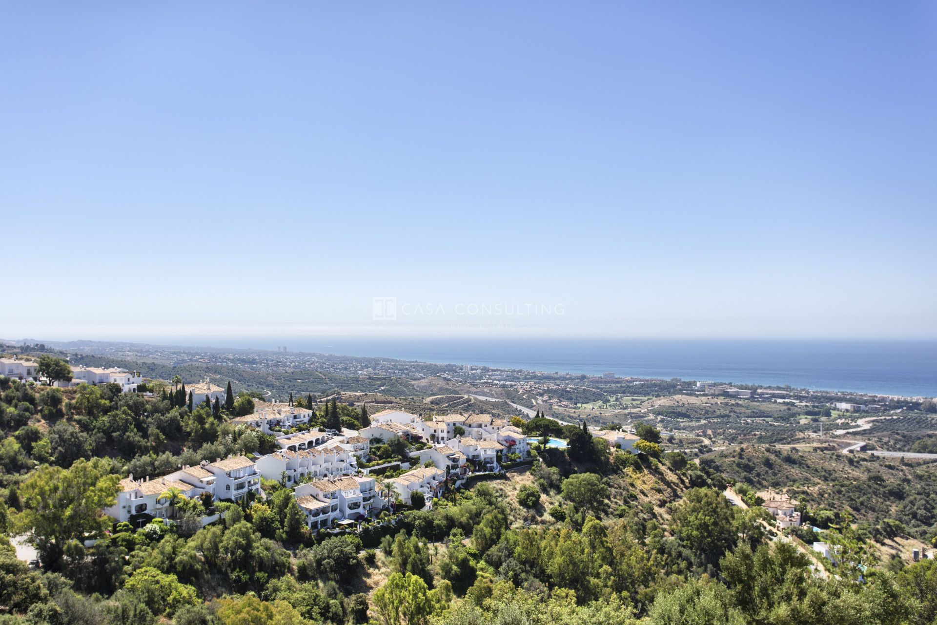 Duplex penthouse, 3 bedrooms,  in Altos de Los Monteros, Marbella